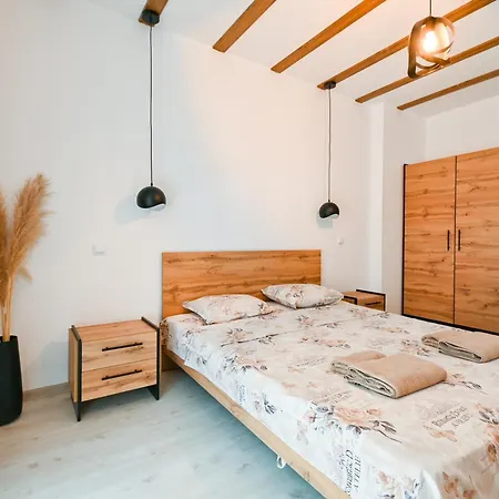 Central Luxury Apartamento *